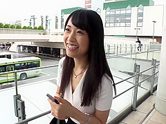 300ntk-388　下着も勝負下着でしょと、確認すると…。なんとまあ紐ブラ&紐Tバック