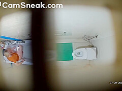 IPCAM – Big ass blonde fingering in bathtub